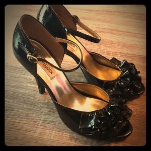 Steve Madden Ruffle Heels